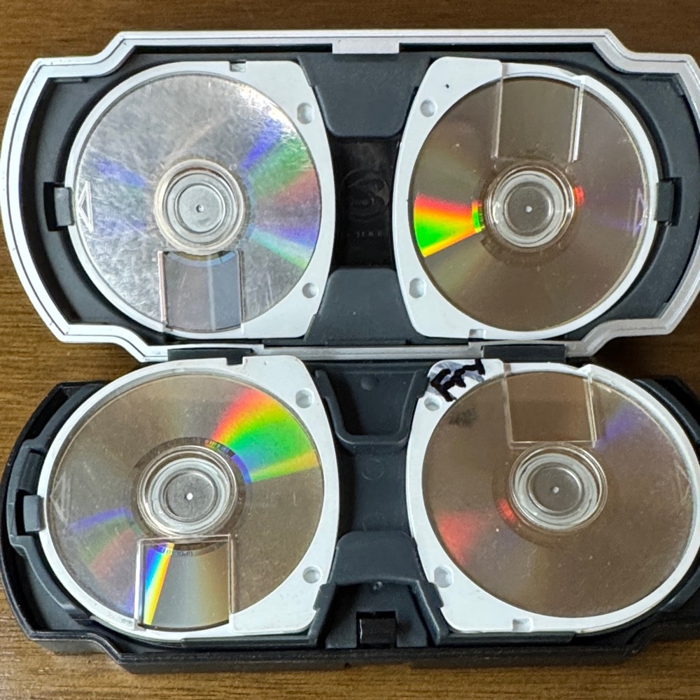PSP UMD Game Disc Carrier with Games/Movies included - Picture 5 of 10